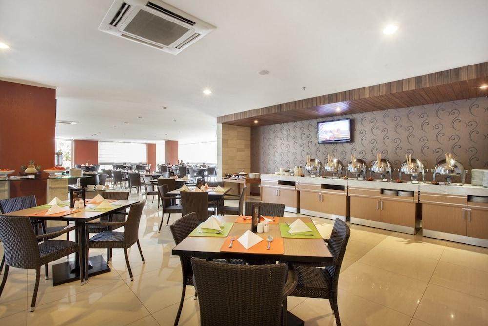 Merapi Merbabu Hotel Yogyakarta Powered By Archipelago Maguwo Exterior photo