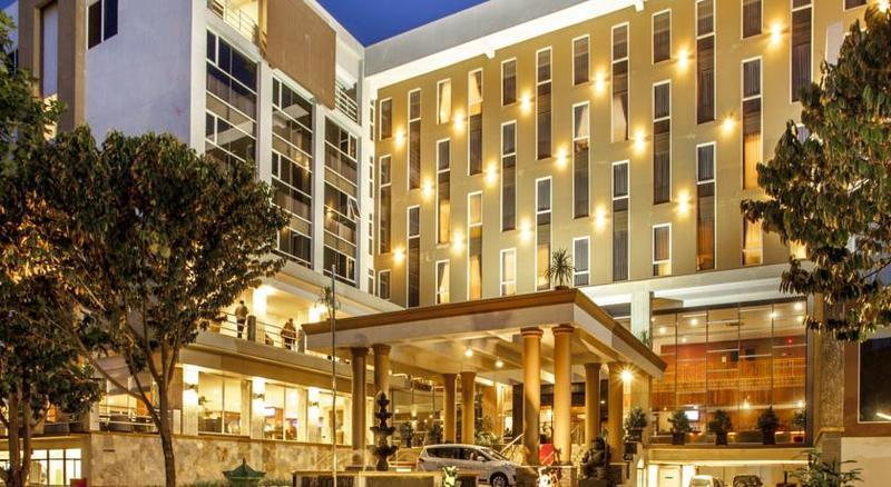 Merapi Merbabu Hotel Yogyakarta Powered By Archipelago Maguwo Exterior photo